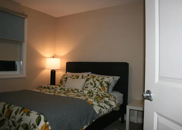 Entire Home Ac 4Beds Sleeps 8 Double Garage Near Wem Free Wifi & Netflix